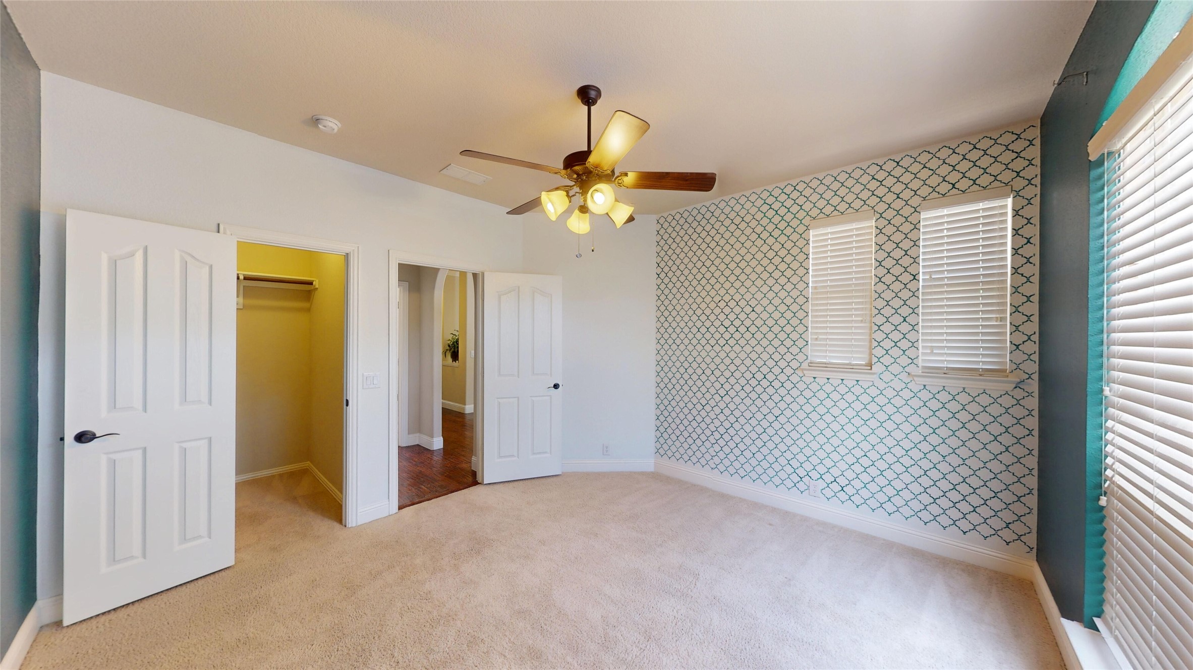 952 Tara Drive Burleson TX 76028