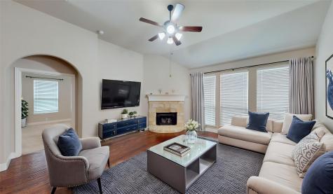 952 Tara Drive Burleson TX 76028