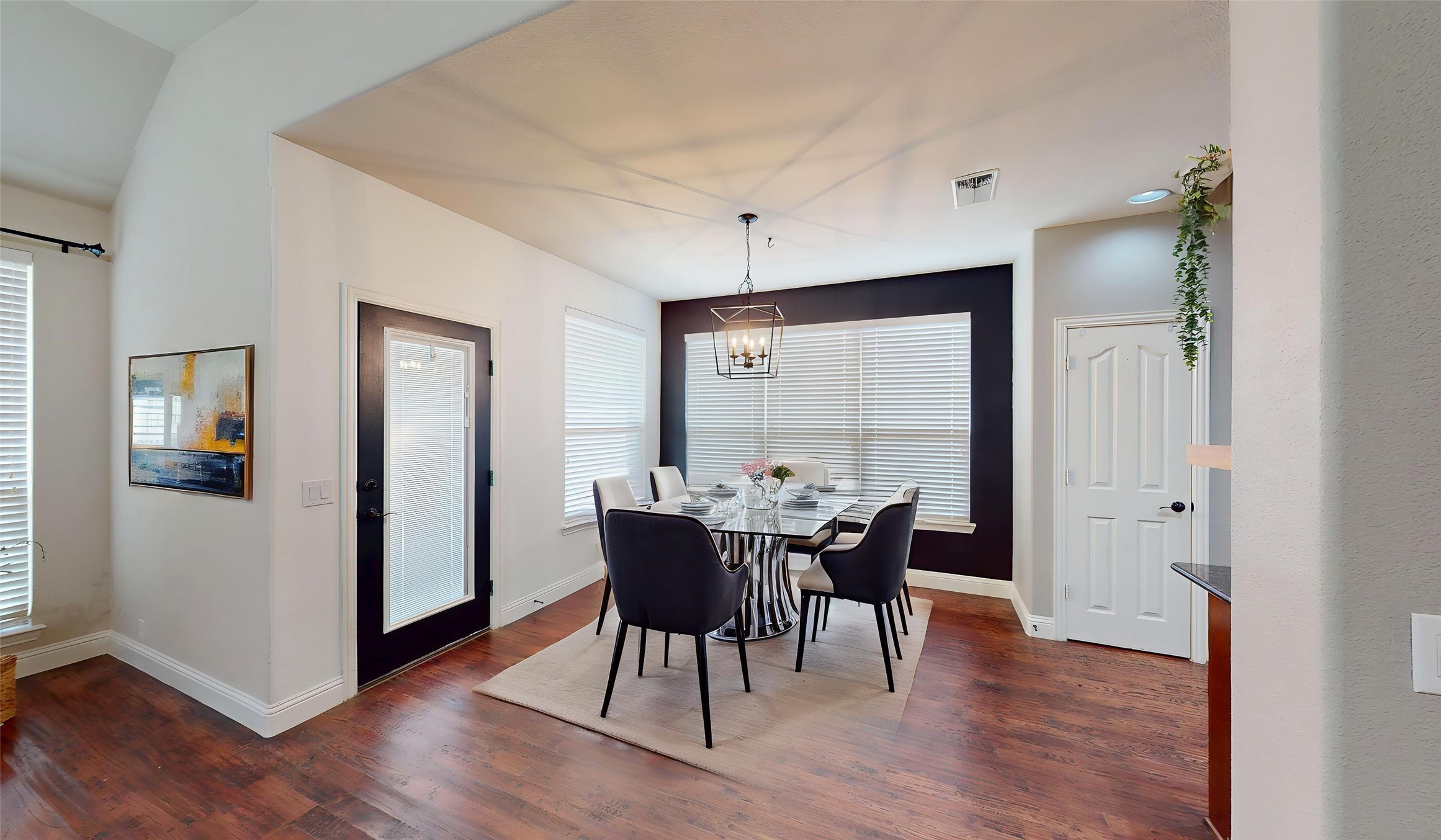 952 Tara Drive Burleson TX 76028