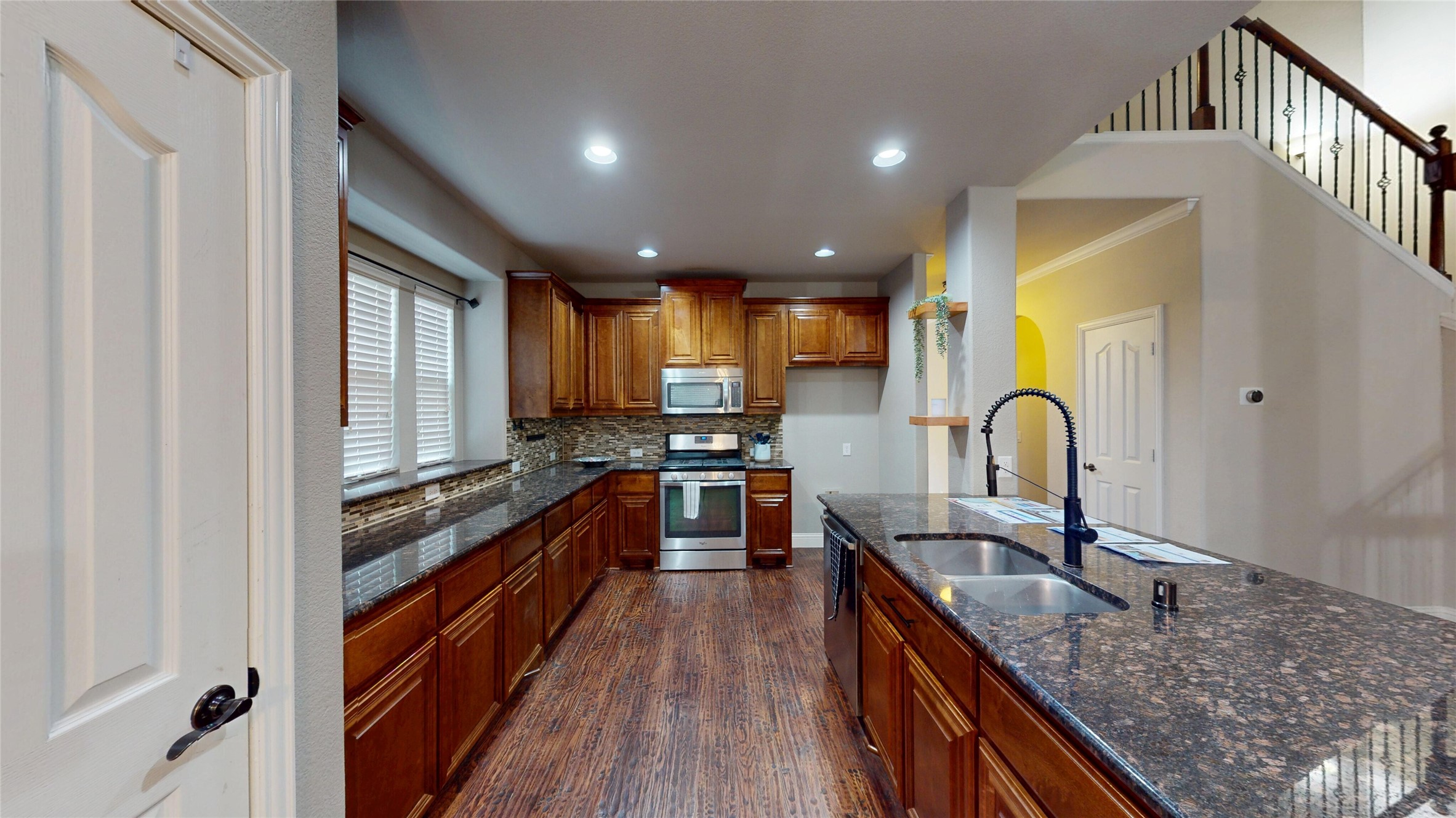 952 Tara Drive Burleson TX 76028