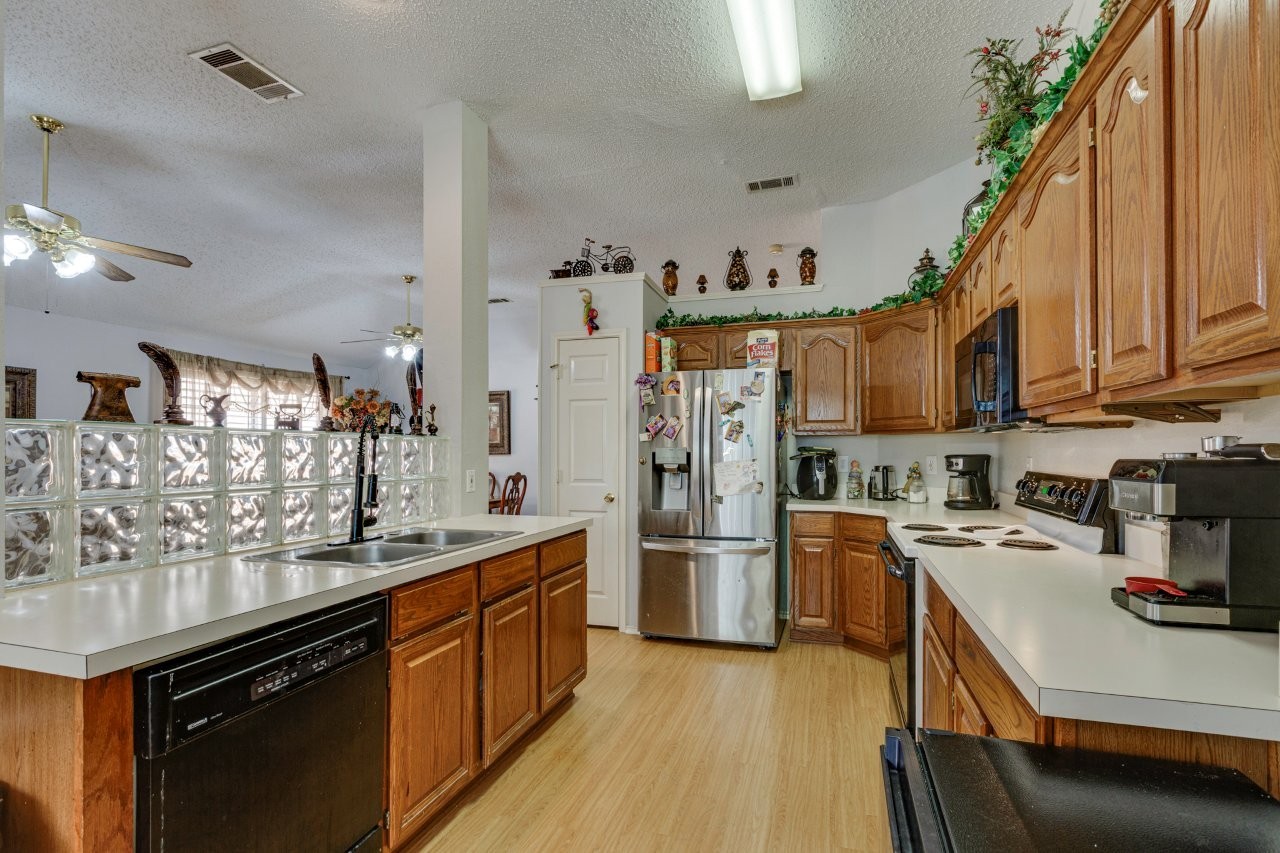 905 Mill Spring Drive Garland TX 75040