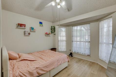 905 Mill Spring Drive Garland TX 75040