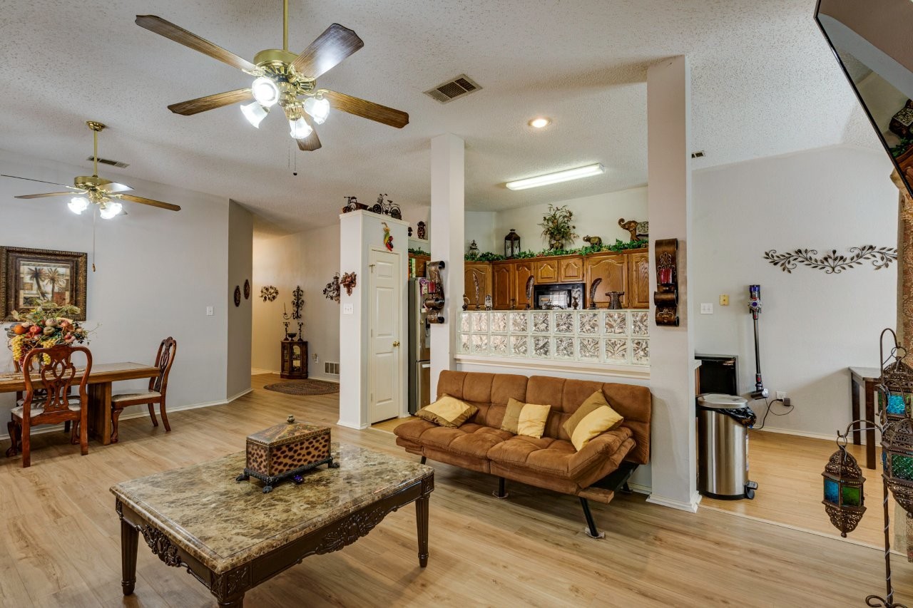 905 Mill Spring Drive Garland TX 75040