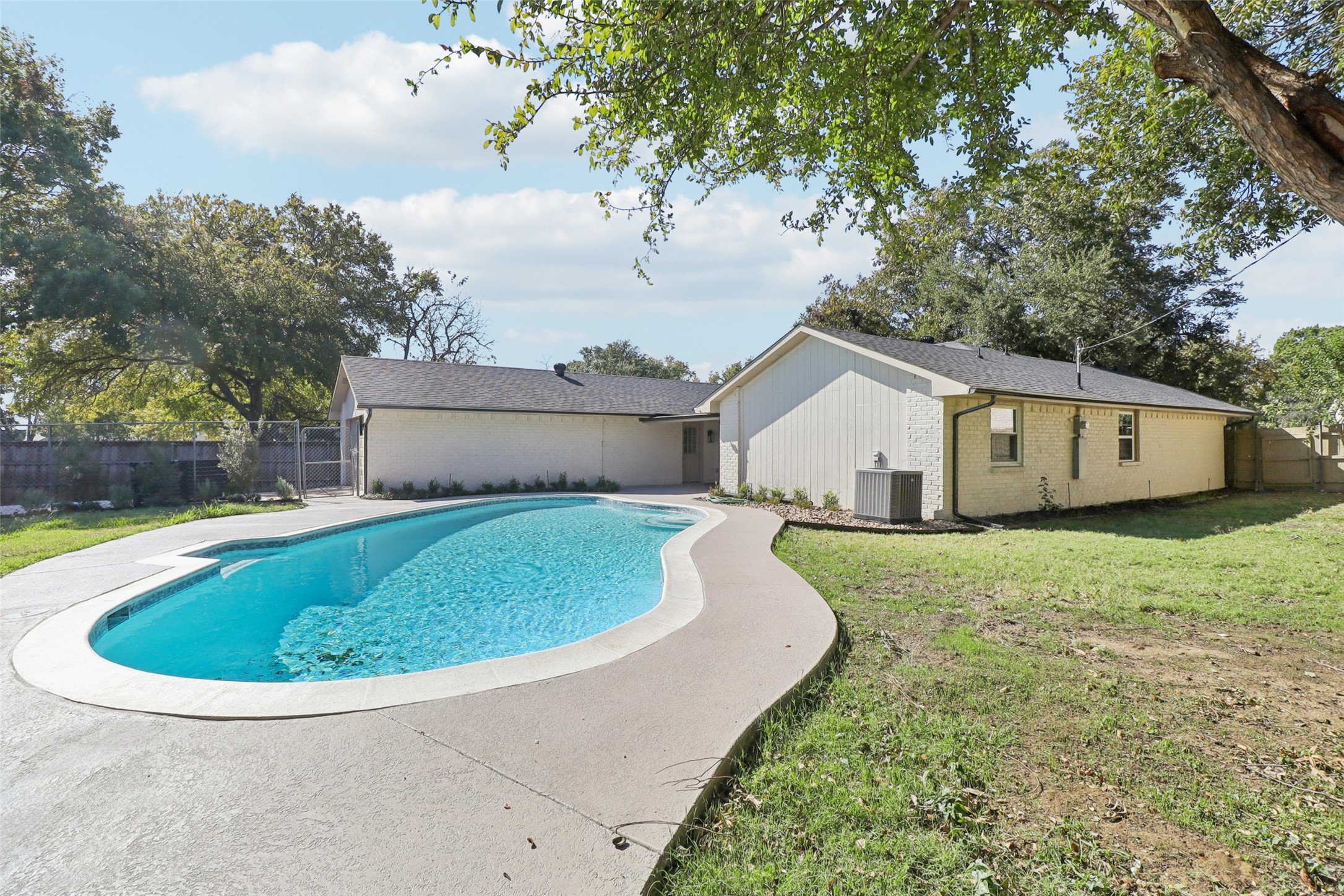 7862 La Verdura Drive Dallas TX 75248