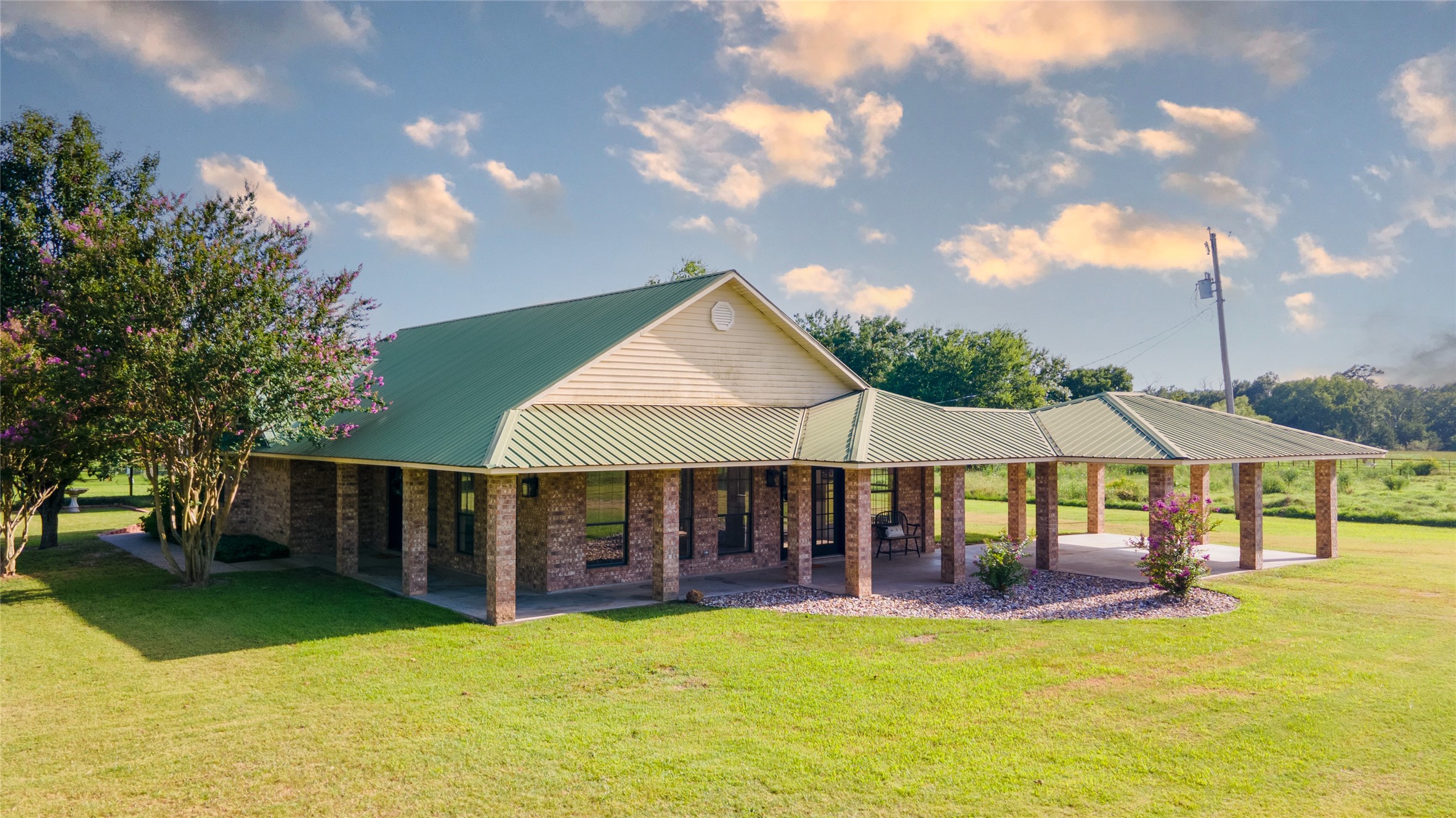 715 Rs County Road 3030 Emory TX 75440