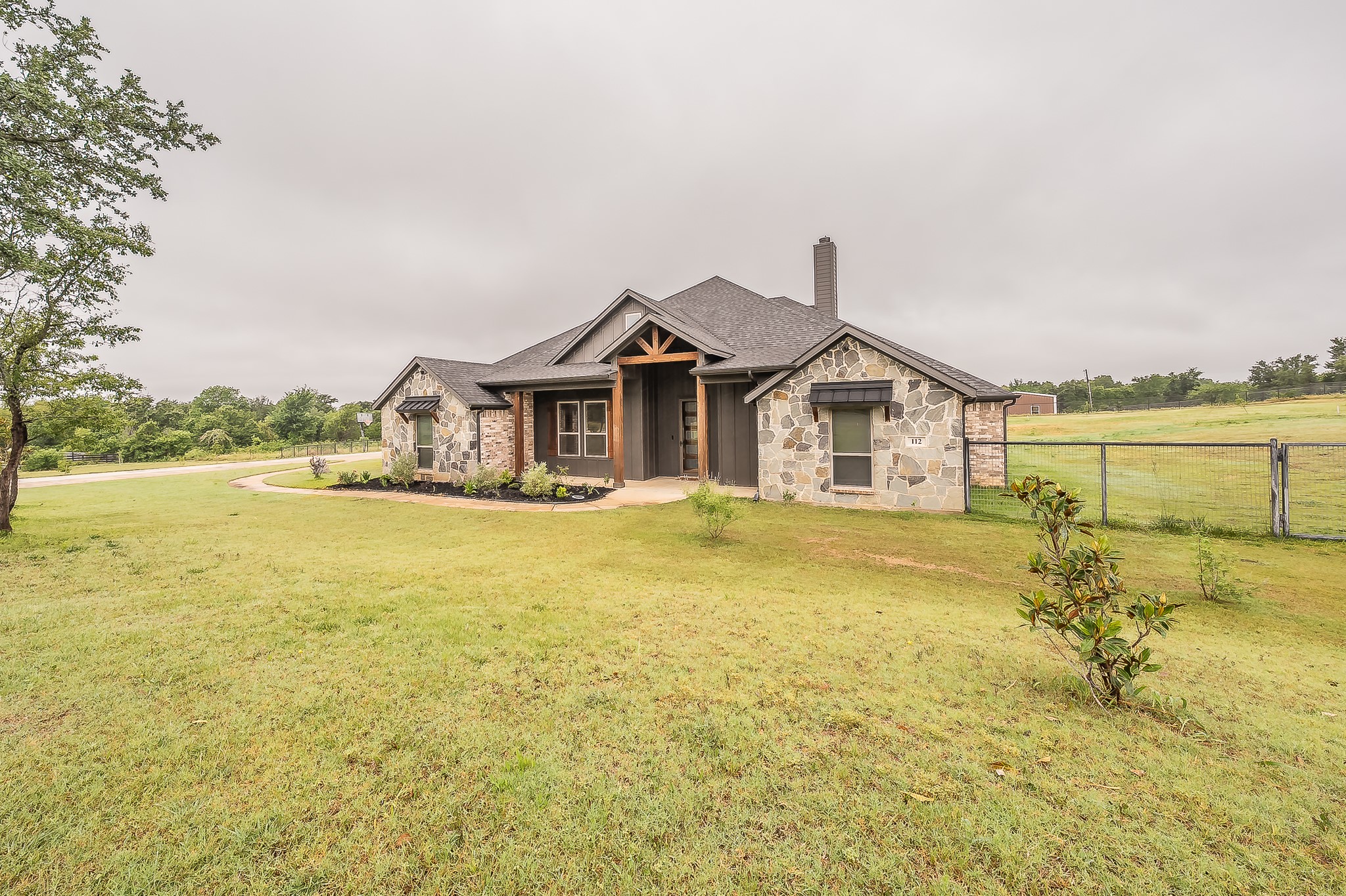112 Oaks Springs Lane Weatherford TX 76087