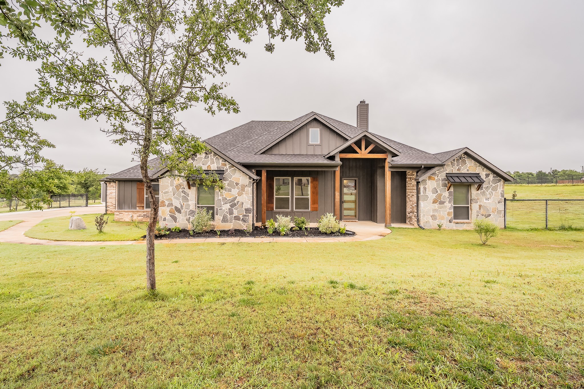 112 Oaks Springs Lane Weatherford TX 76087