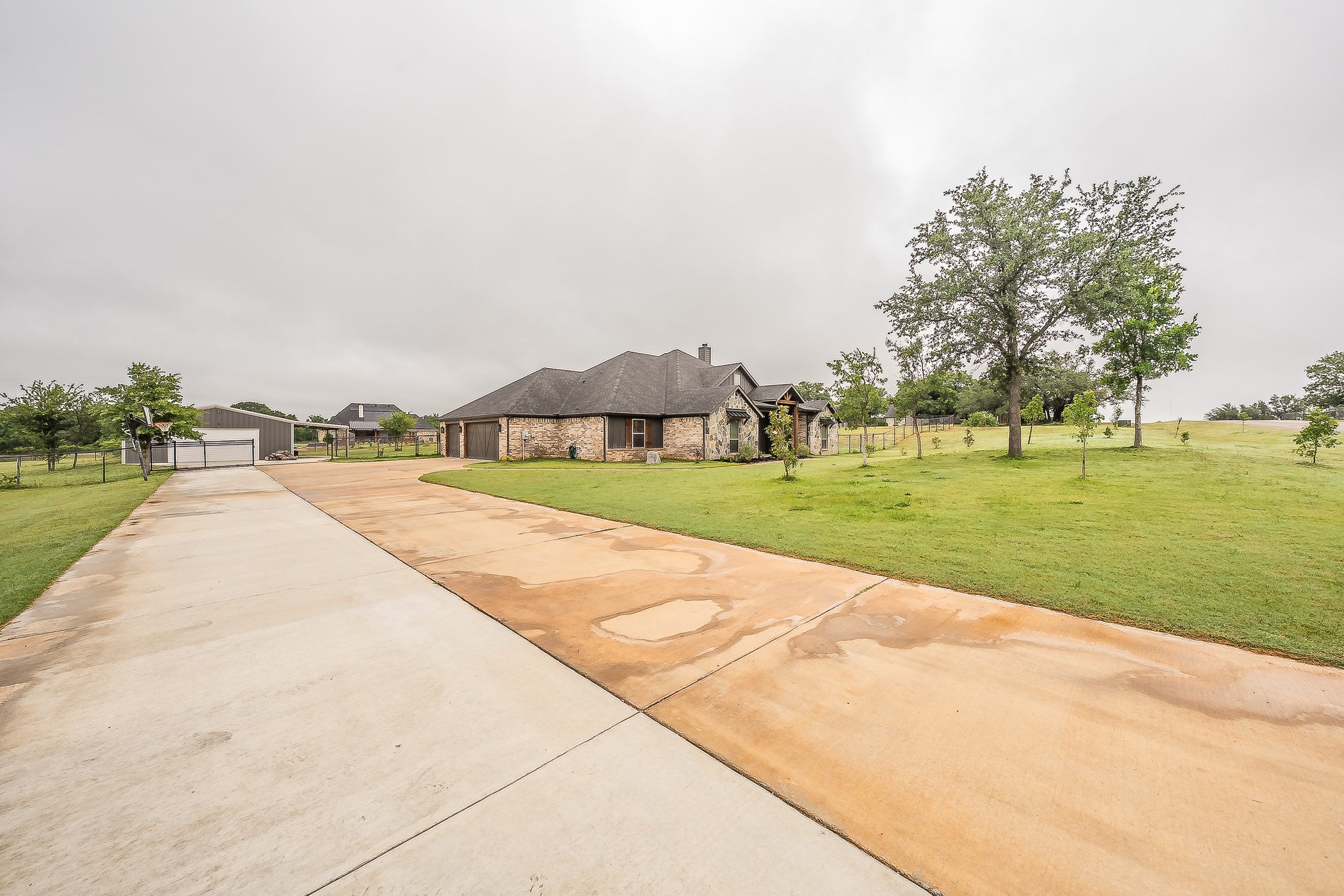 112 Oaks Springs Lane Weatherford TX 76087