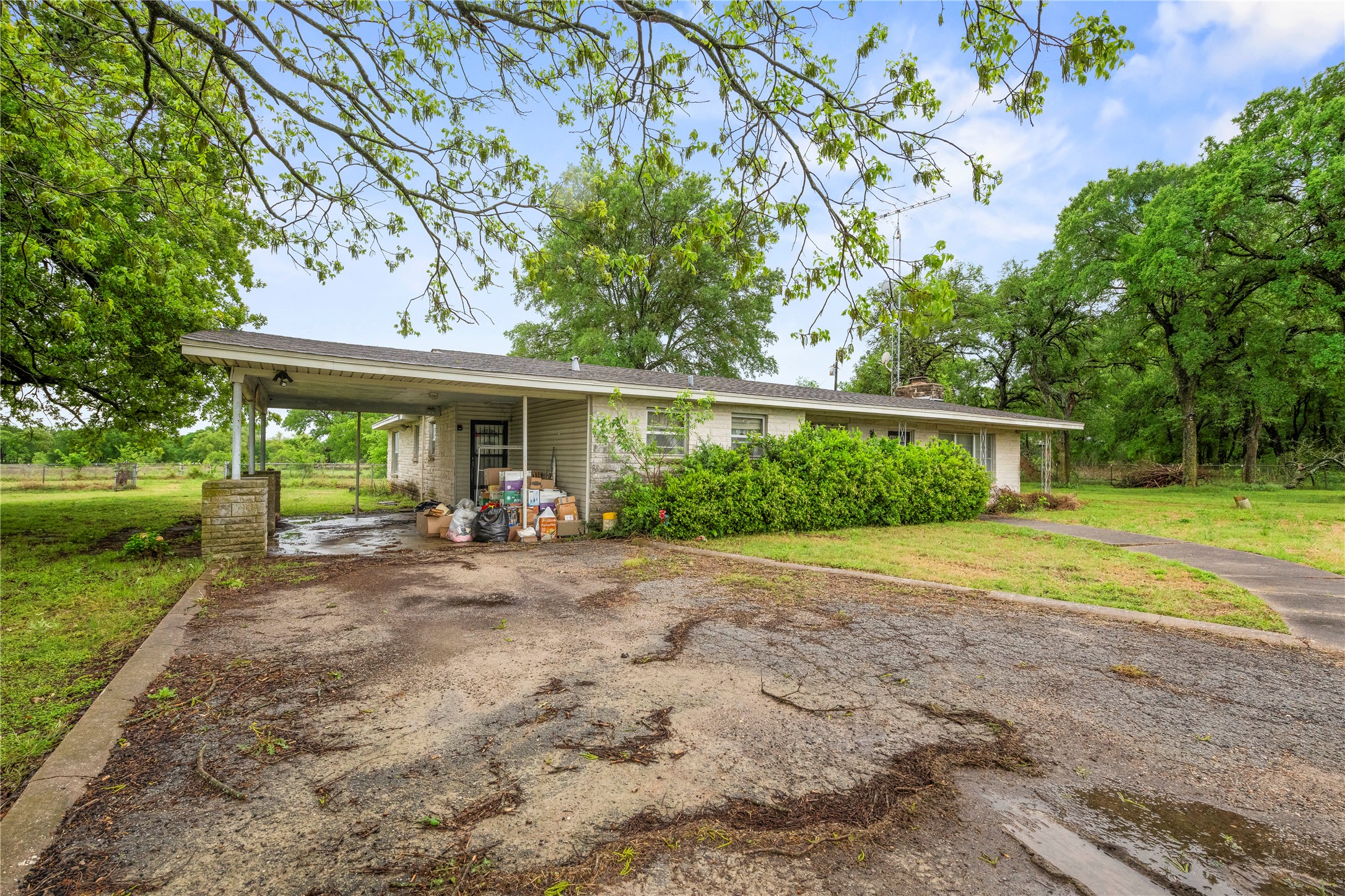 1000 Mcdonald Lane Bellmead TX 76705