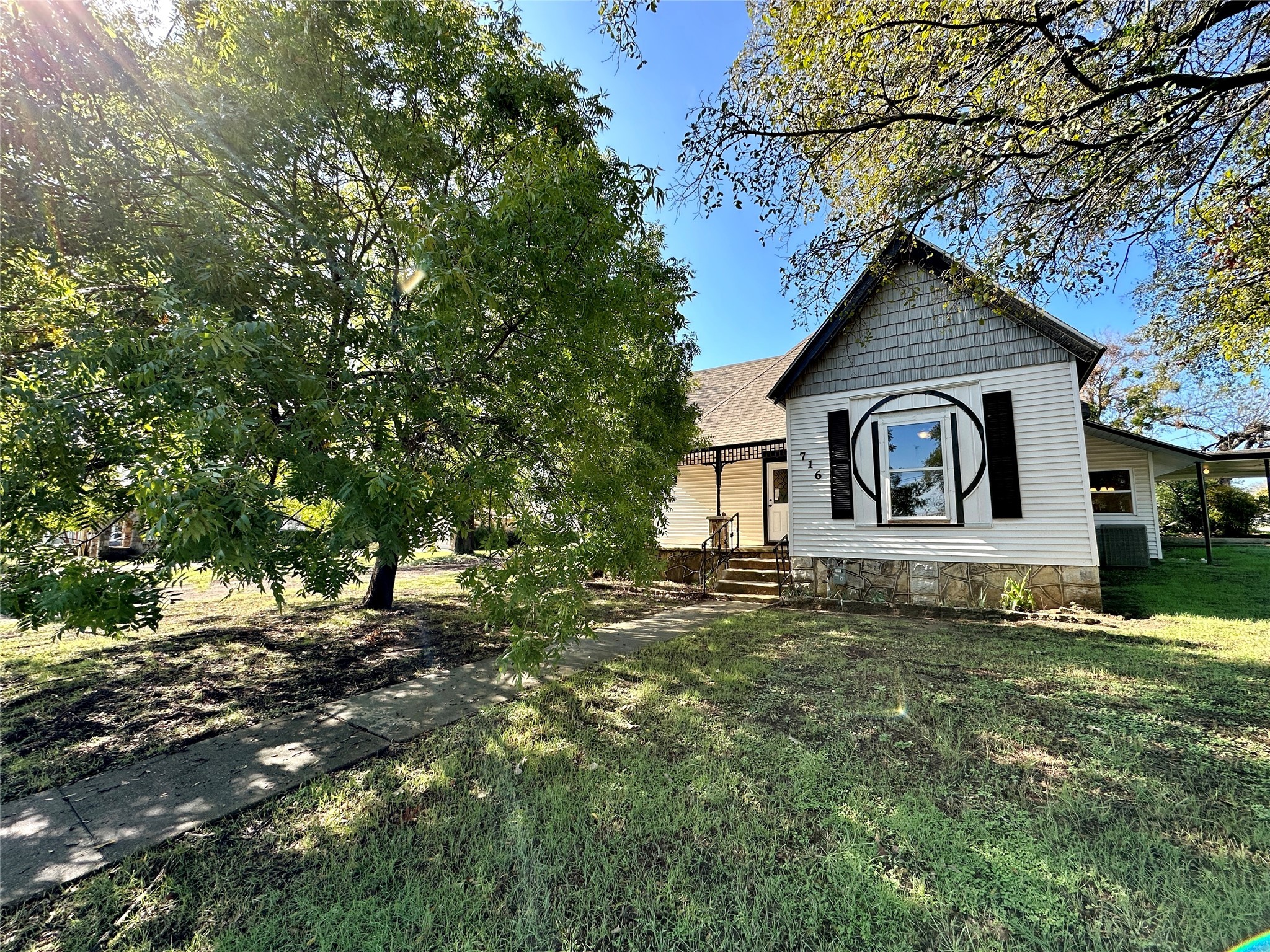 716 N Mesquite Street Hico TX 76457