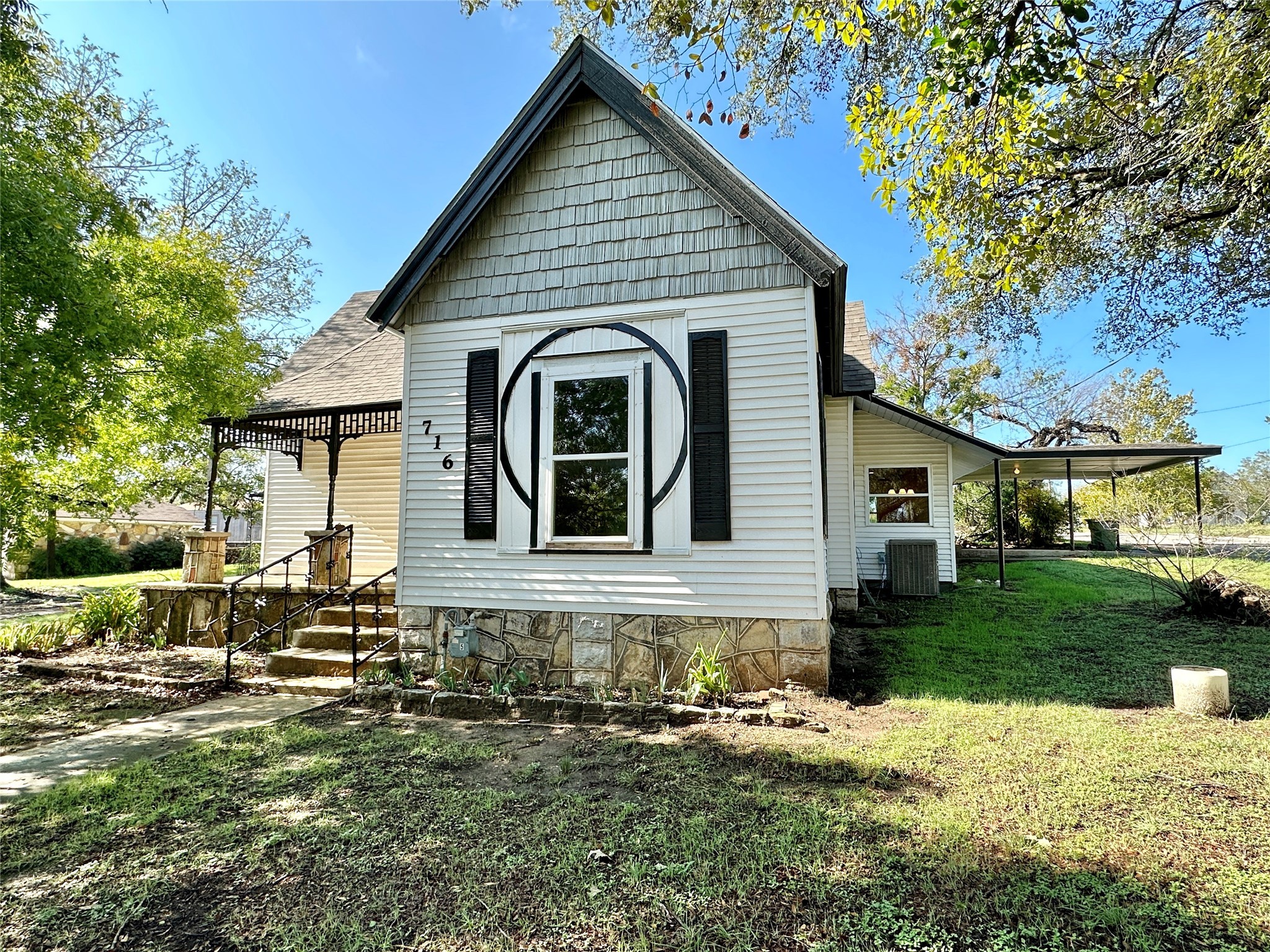 716 N Mesquite Street Hico TX 76457