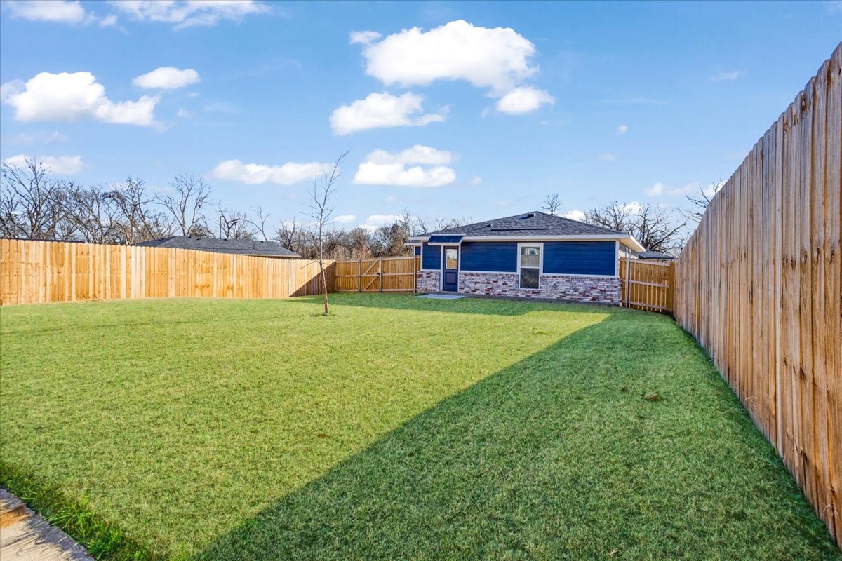 2385 Miller Street Denison TX 75020
