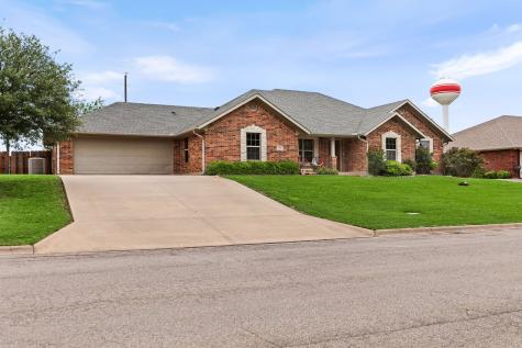 1028 N Elm Street Muenster TX 76252