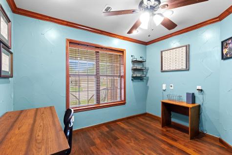 1028 N Elm Street Muenster TX 76252