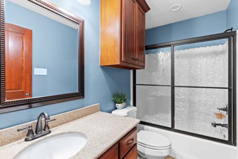 1028 N Elm Street Muenster TX 76252