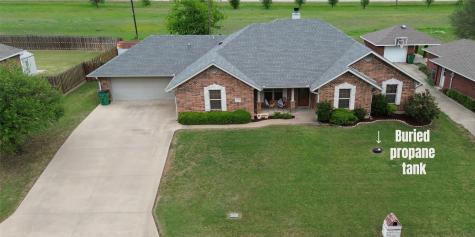 1028 N Elm Street Muenster TX 76252