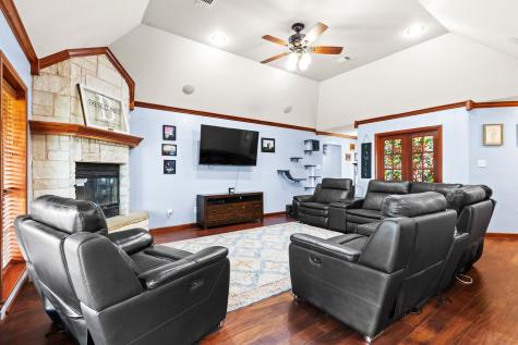 1028 N Elm Street Muenster TX 76252