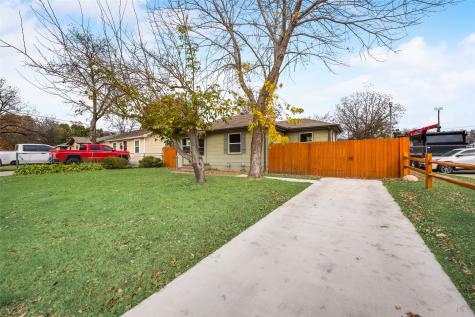 1162 Greenbrier Drive River Oaks TX 76114