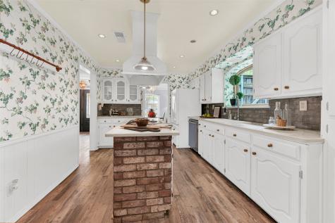 317 Faircrest Drive Garland TX 75040