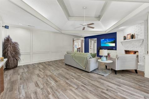 317 Faircrest Drive Garland TX 75040