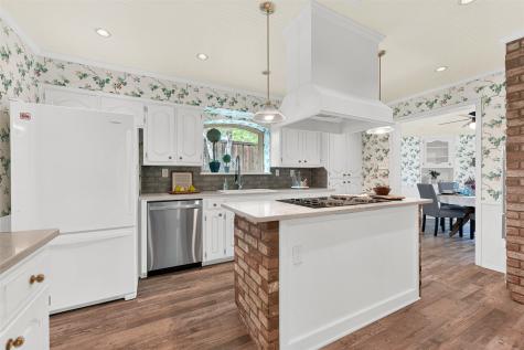 317 Faircrest Drive Garland TX 75040