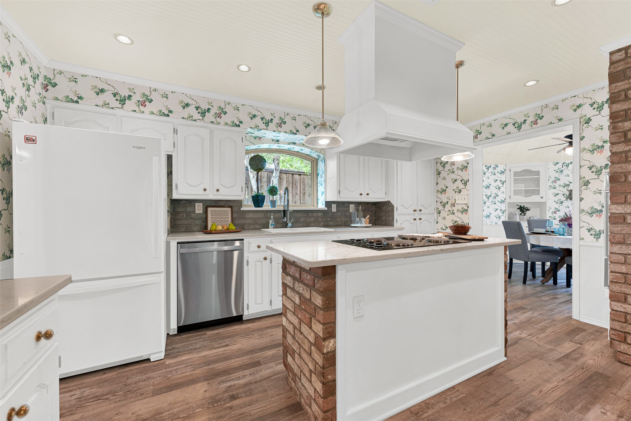 317 Faircrest Drive Garland TX 75040