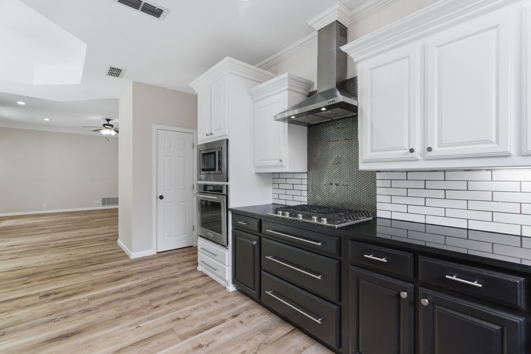 8 Waterwood Court Mansfield TX 76063