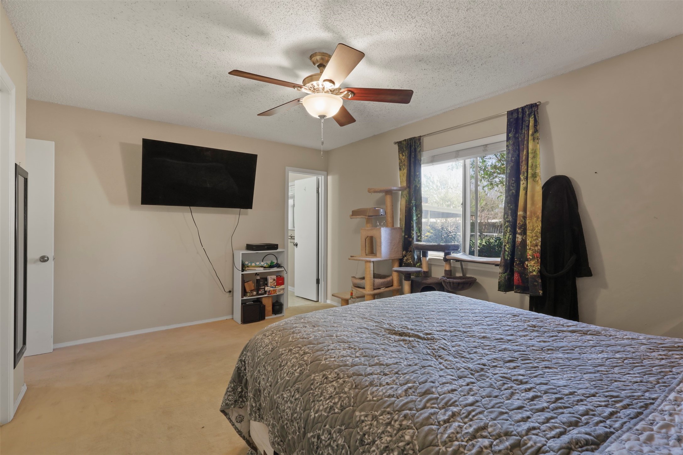 409 Colonial Drive Garland TX 75043