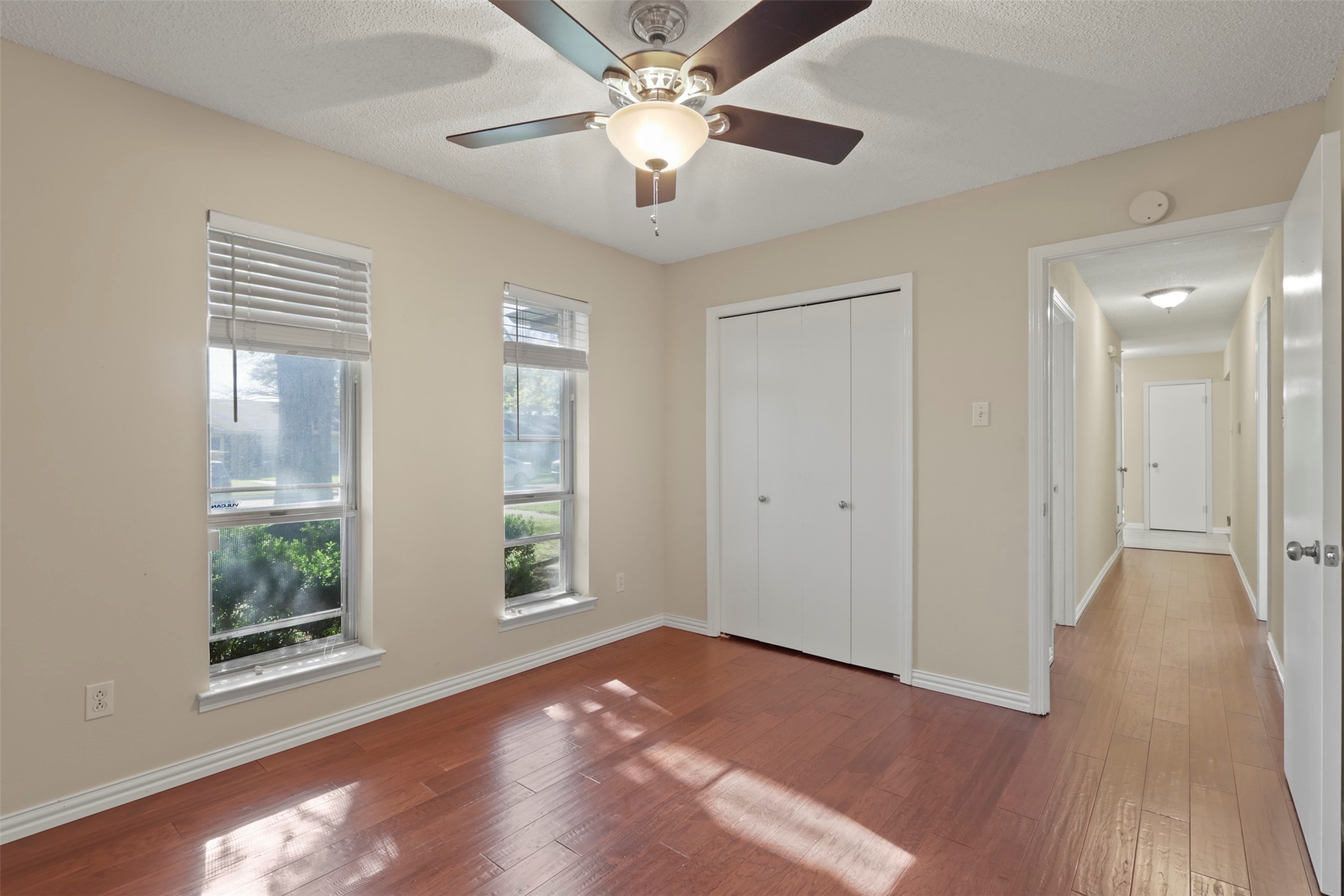 409 Colonial Drive Garland TX 75043