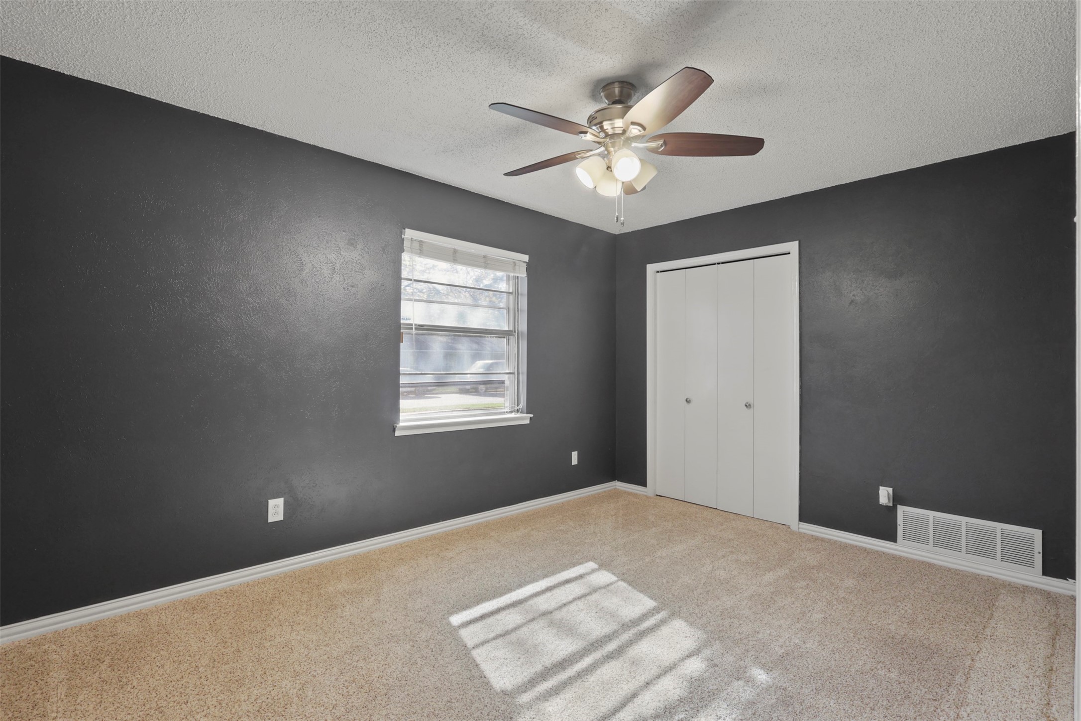 409 Colonial Drive Garland TX 75043