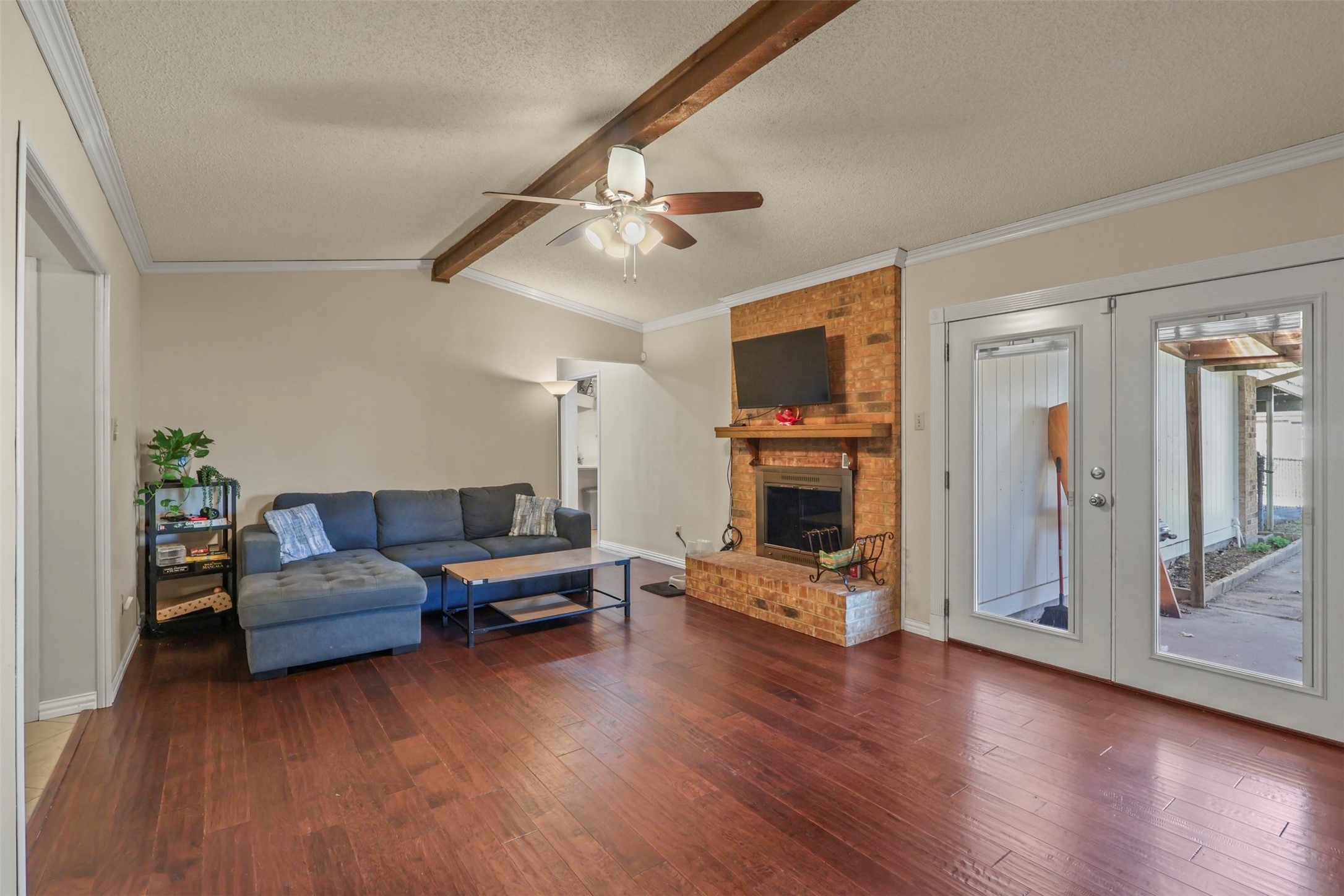 409 Colonial Drive Garland TX 75043