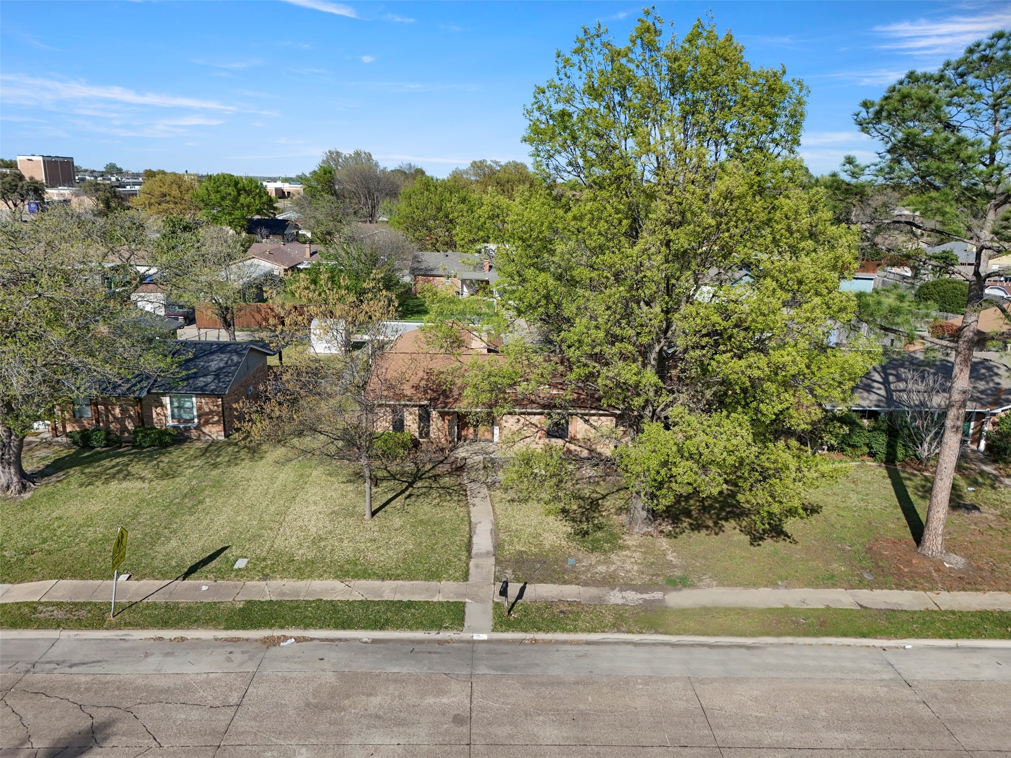 409 Colonial Drive Garland TX 75043