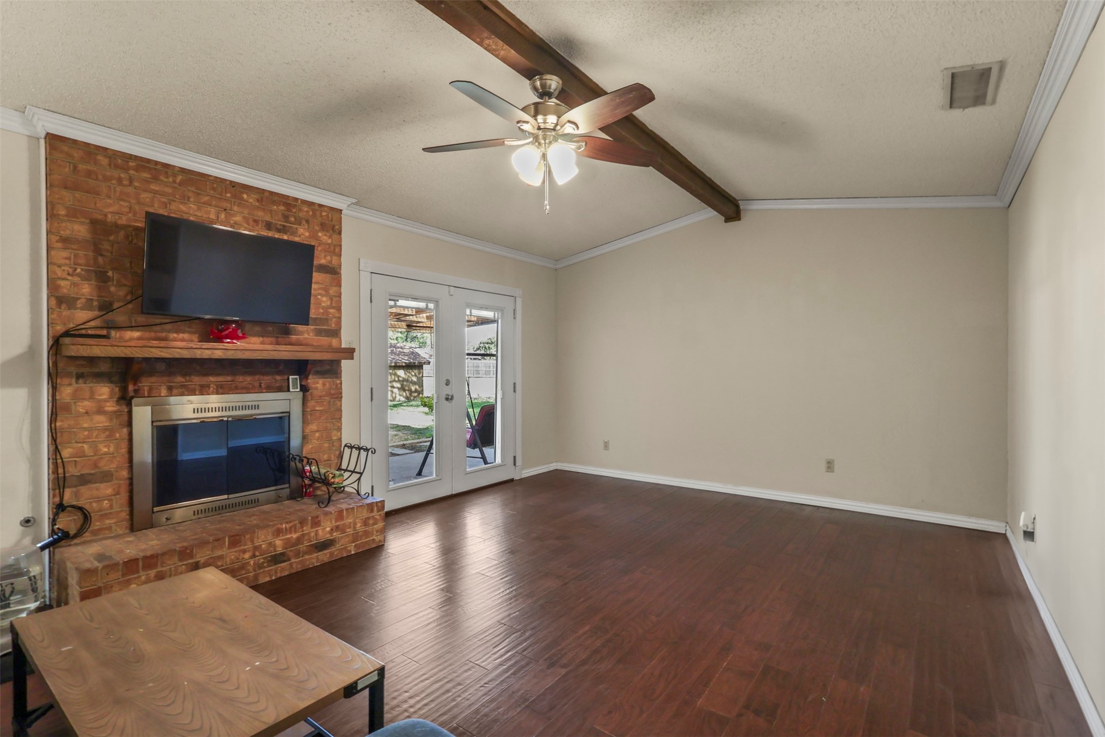 409 Colonial Drive Garland TX 75043