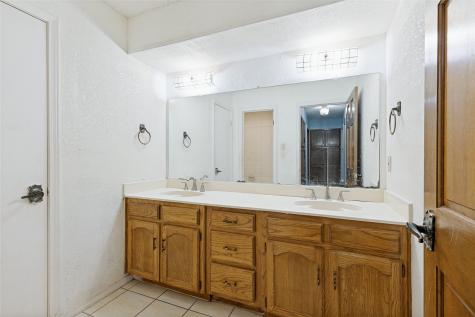6533 Lake Side Circle North Richland Hills TX 76180