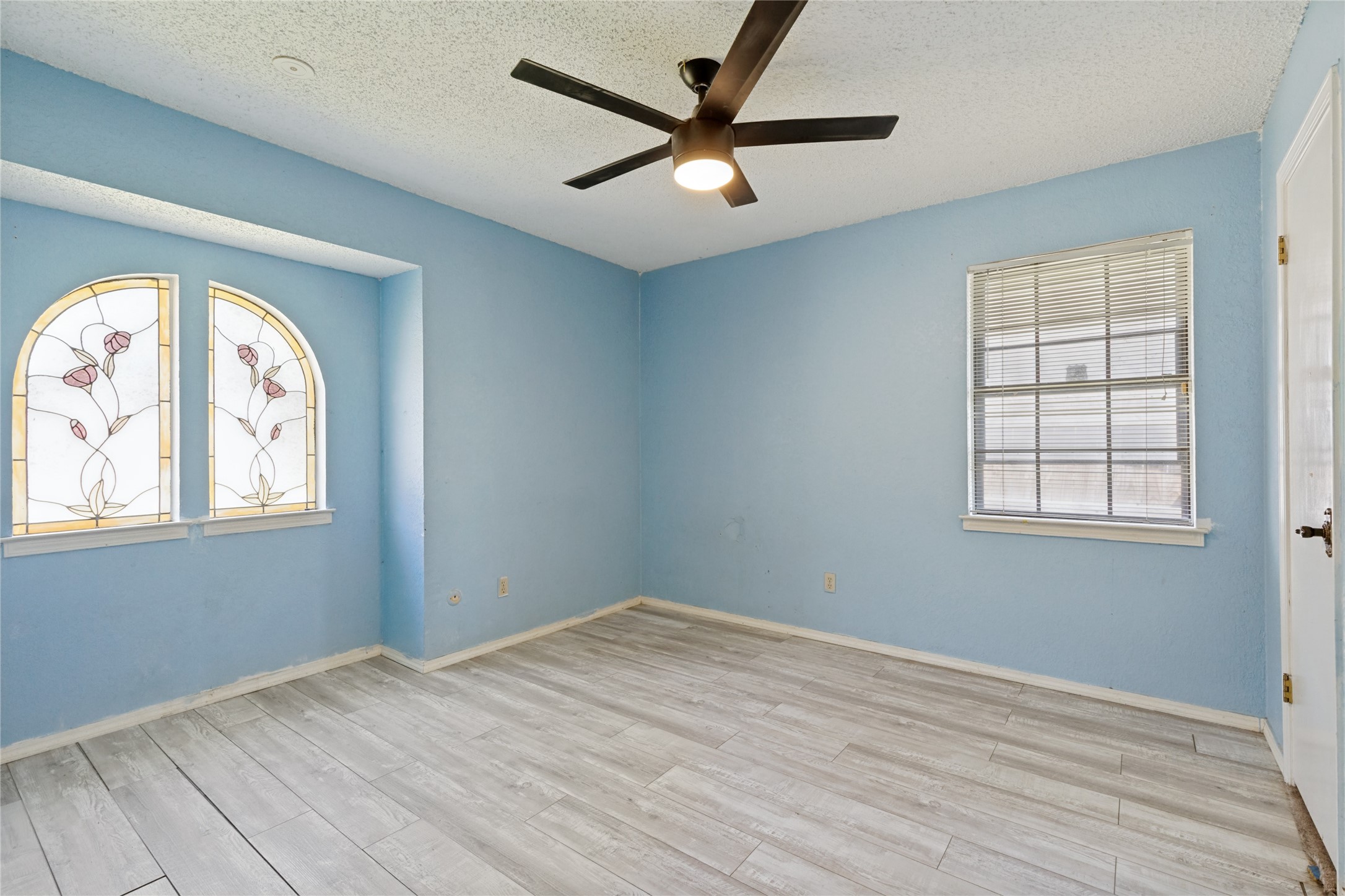 6533 Lake Side Circle North Richland Hills TX 76180
