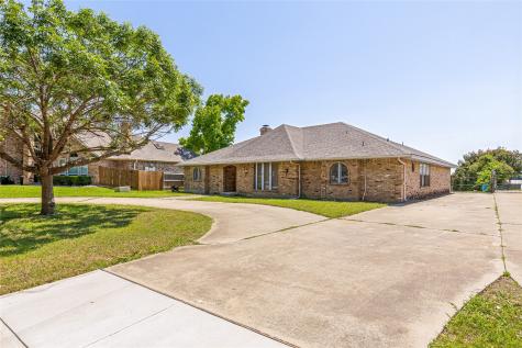6533 Lake Side Circle North Richland Hills TX 76180