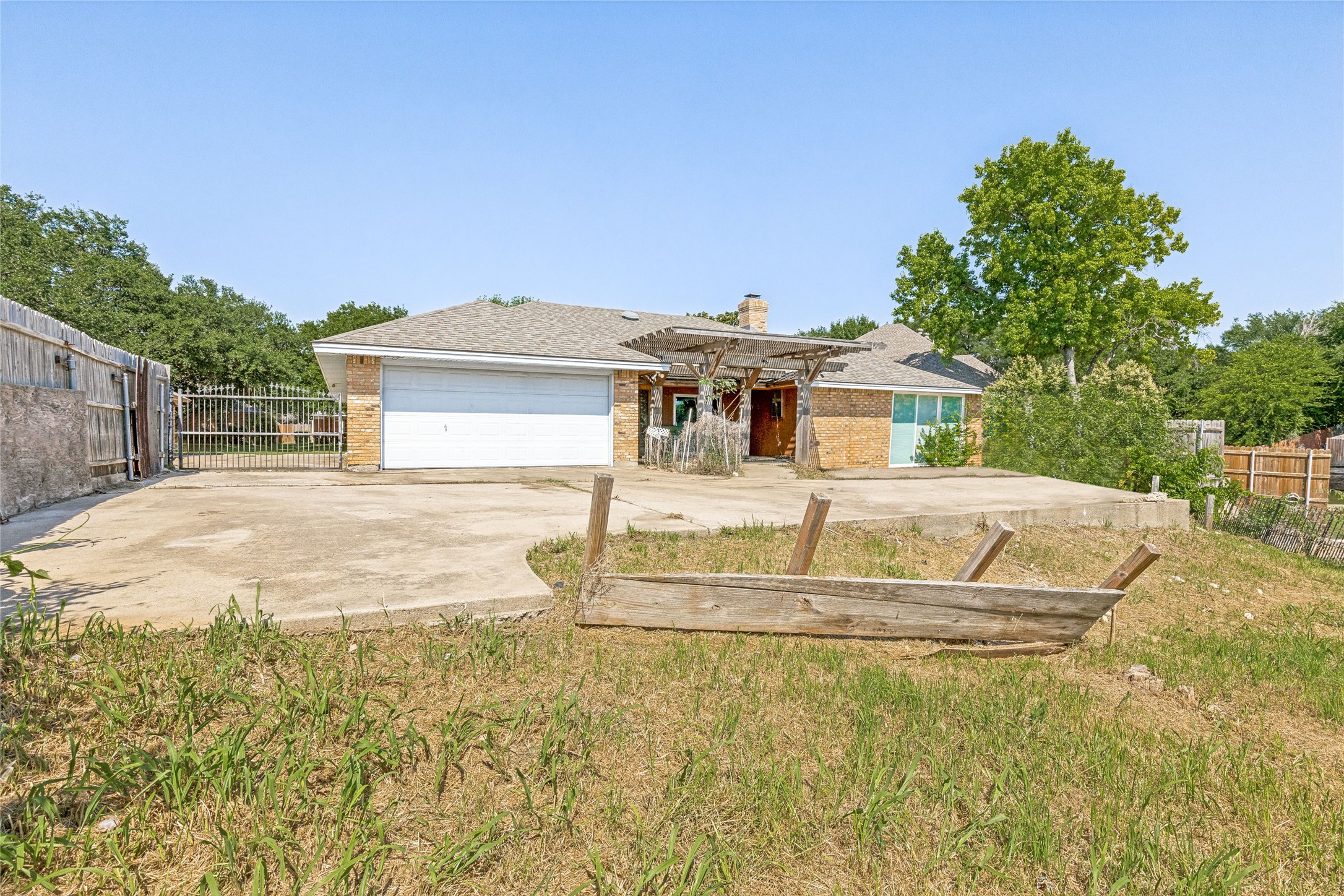 6533 Lake Side Circle North Richland Hills TX 76180