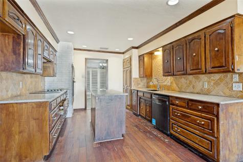 6533 Lake Side Circle North Richland Hills TX 76180