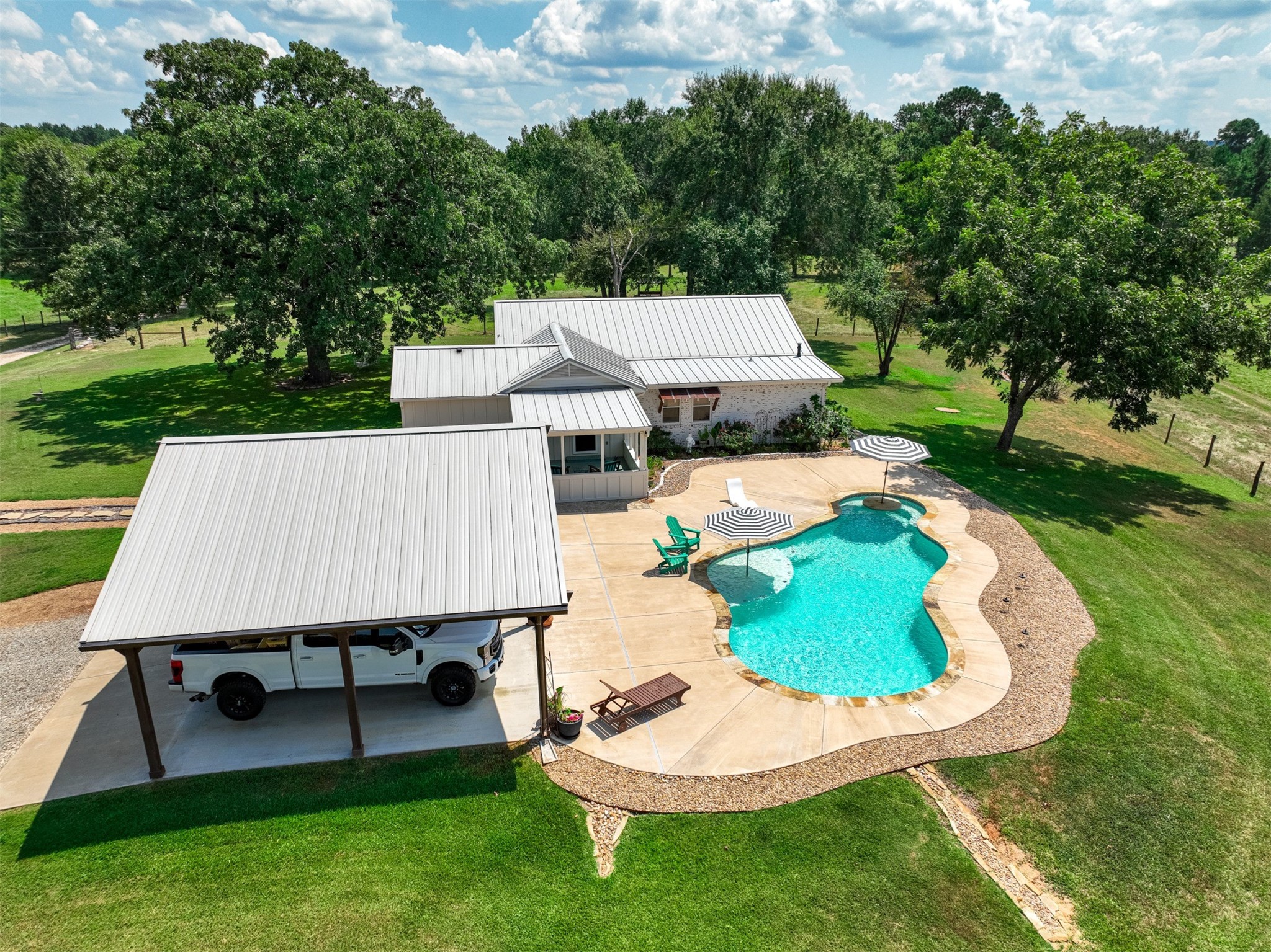 5624 E Fm 323 Palestine TX 75801