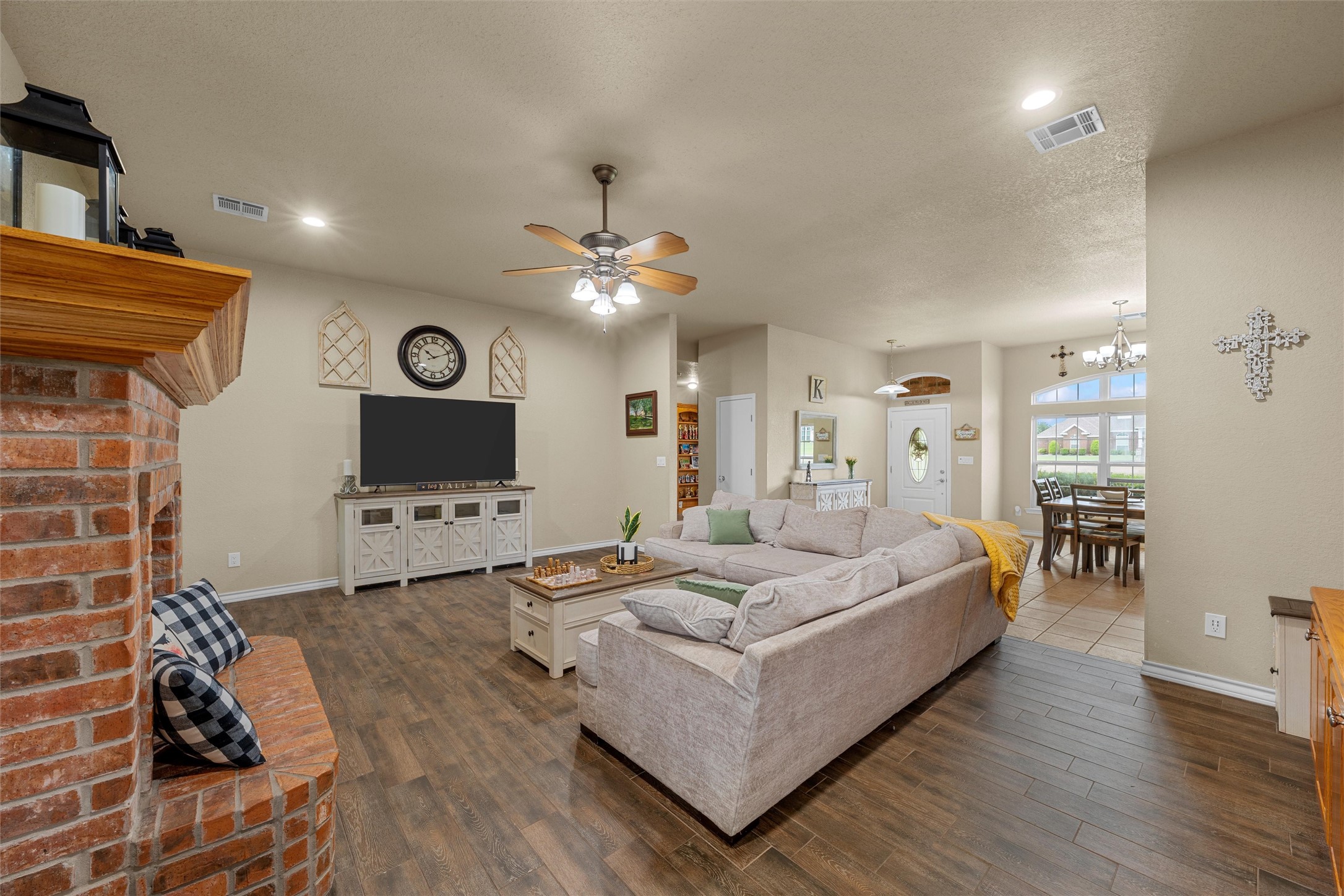 330 N Quail Run Drive West TX 76691