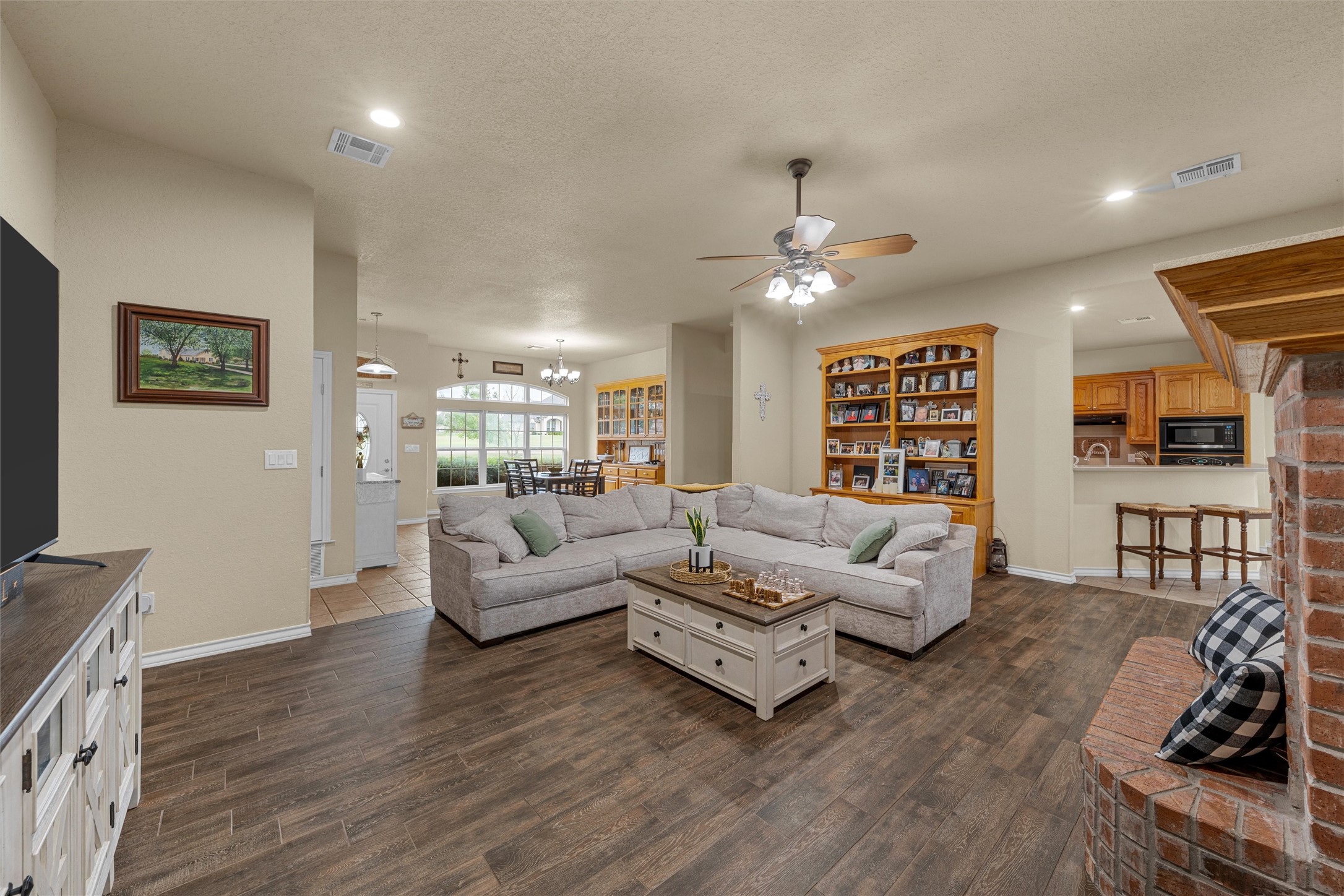 330 N Quail Run Drive West TX 76691