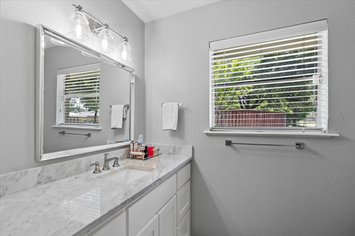 4405 Westlake Drive Fort Worth TX 76109