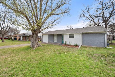 729 SW Sunnybrook Drive Burleson TX 76028