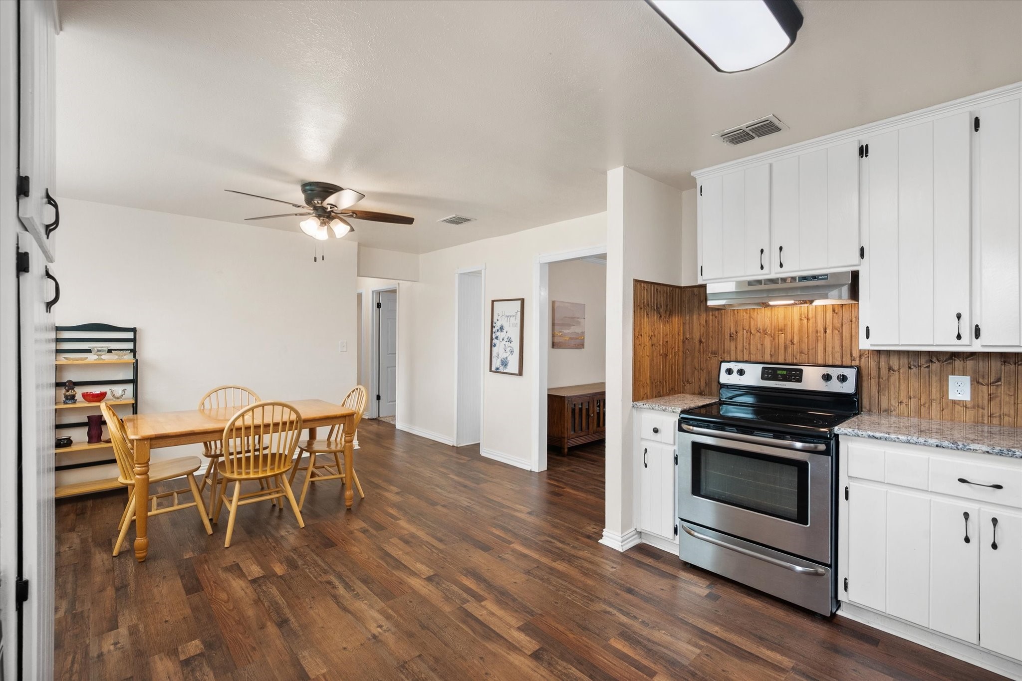 729 SW Sunnybrook Drive Burleson TX 76028
