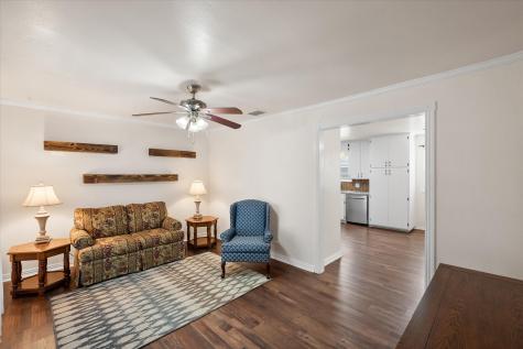 729 SW Sunnybrook Drive Burleson TX 76028