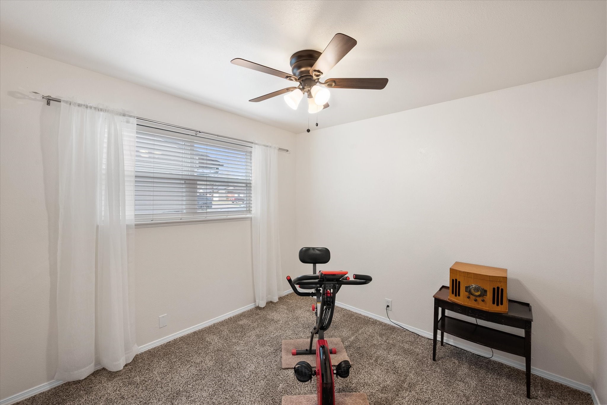 729 SW Sunnybrook Drive Burleson TX 76028