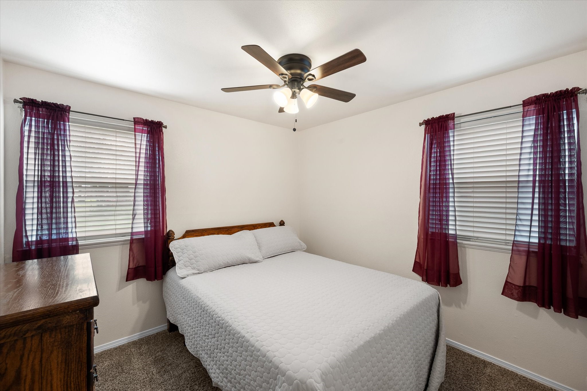 729 SW Sunnybrook Drive Burleson TX 76028