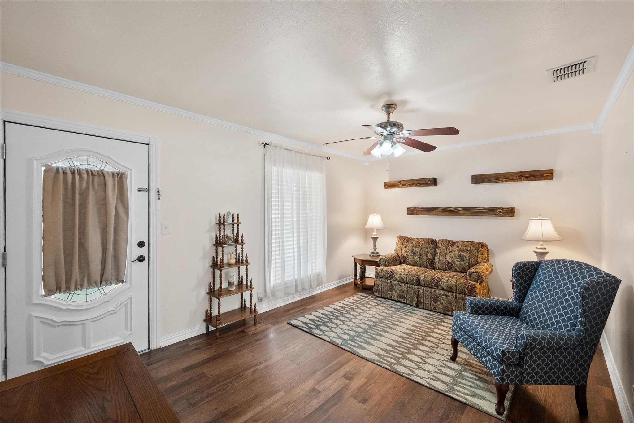 729 SW Sunnybrook Drive Burleson TX 76028