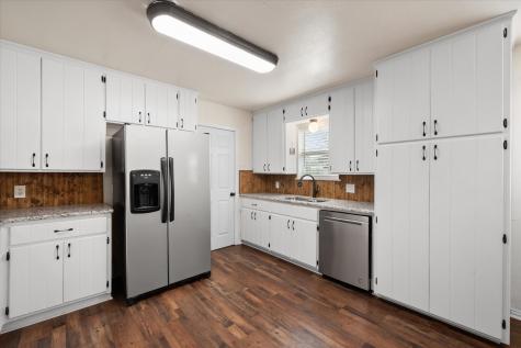729 SW Sunnybrook Drive Burleson TX 76028