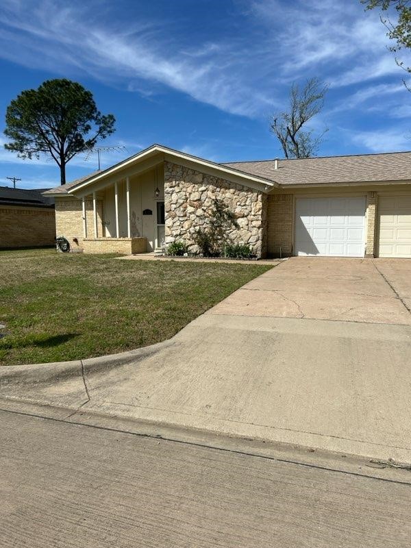 2102 Jeannette Court Arlington TX 76010